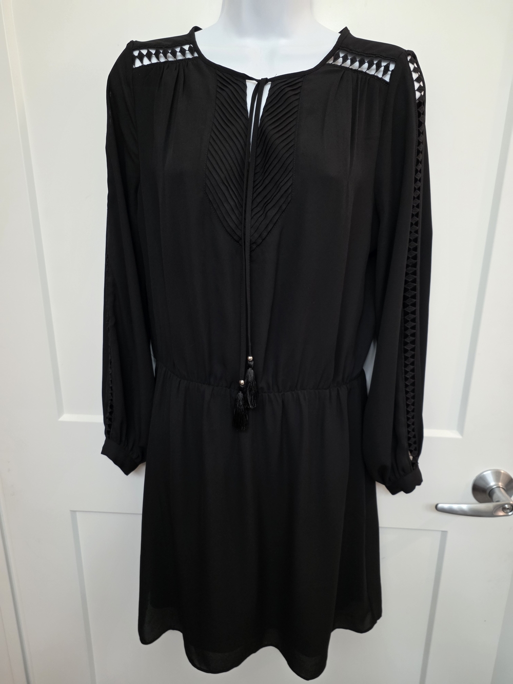 White House Black Marker Boho Tie-Neck Dress